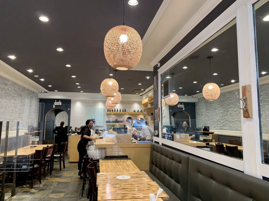 Tom Sushi, Vancouver