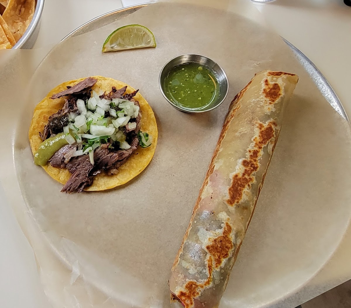 La Taqueria Pinche Taco Shop — photo 6